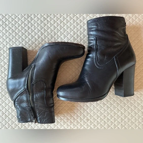 Frye Parker Short Boot Black leather bootie Sz 6 - Picture 6 of 13